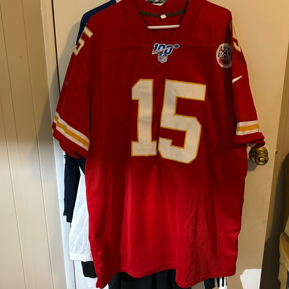 NFL Jersey KANSAS Chiefs # 15 MAHOMES size 4X men’s